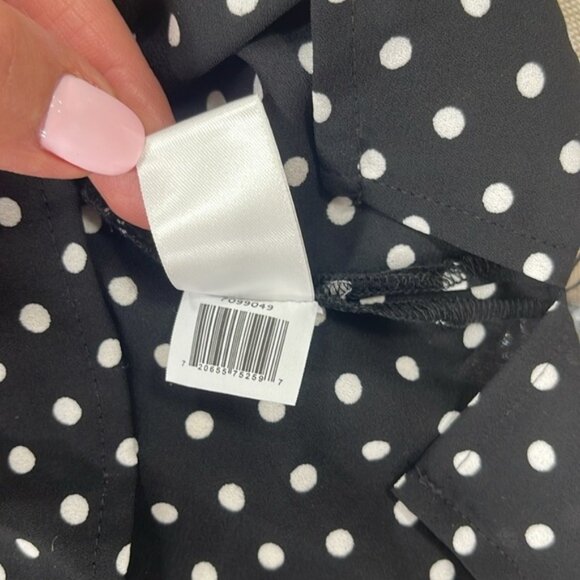 CeCe Polka Dot Flutter Sleeve Peter Pan Collar Top - Picture 6 of 10